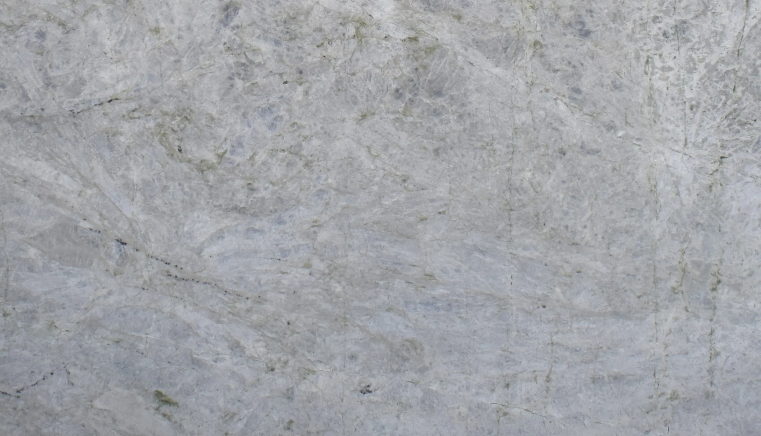 ICE WHITE-Close Up